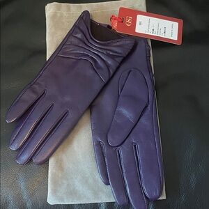 Elegant Purple Leather Gloves